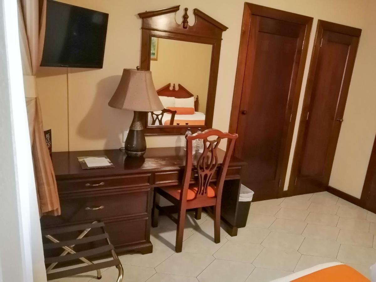 Hotel Royal Palace グアテマラシティ エクステリア 写真